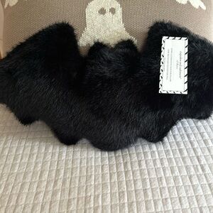 Cupcakes and Cashmere Bat Pillow 🦇 Halloween Black Faux Fur NWT